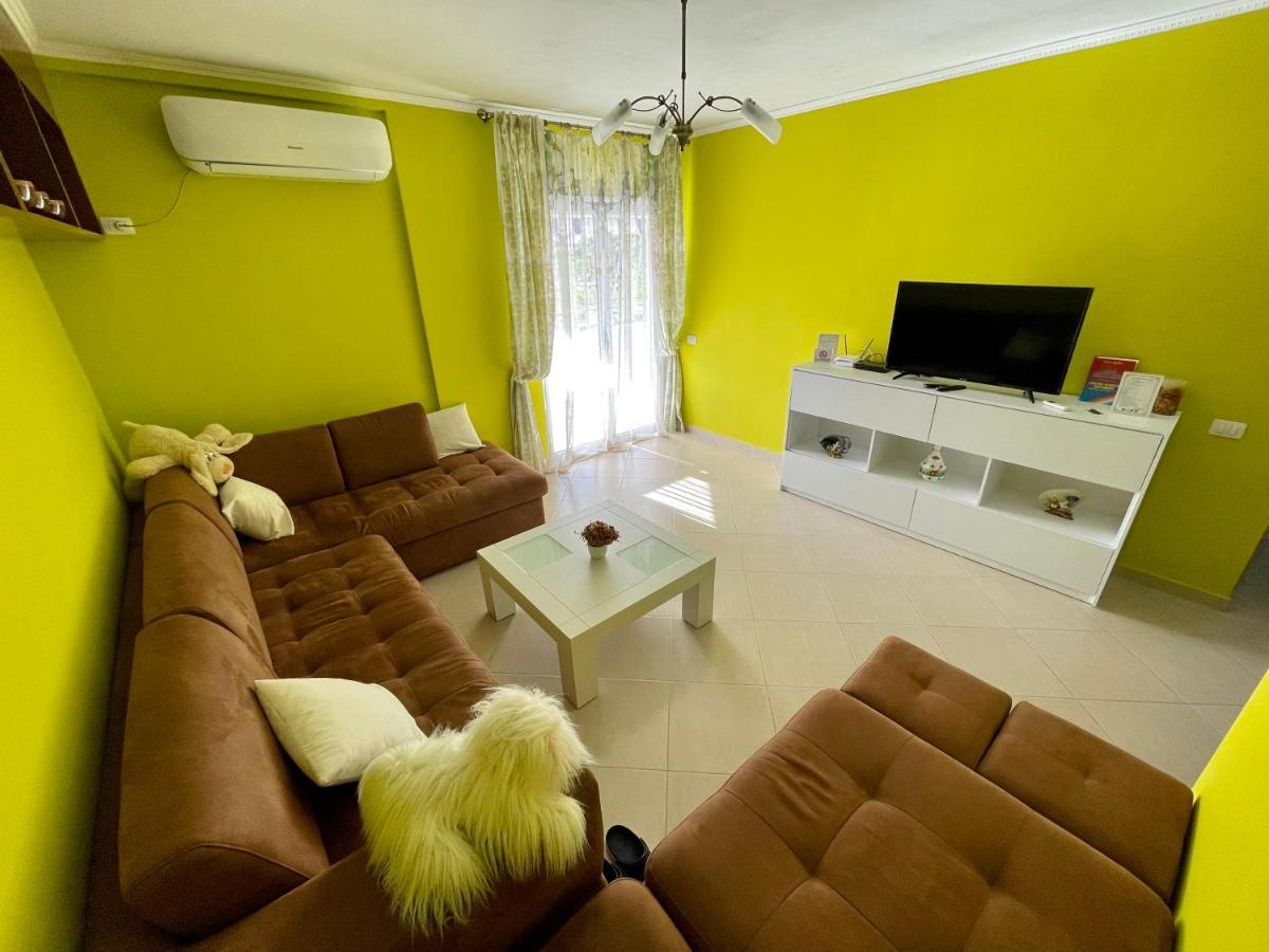 Vira Apartment Vlorë Esterno foto